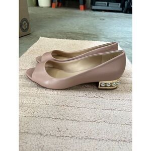 Karl lagerfeld Paris blush pink pearl detail help open toed sandal flats size 7